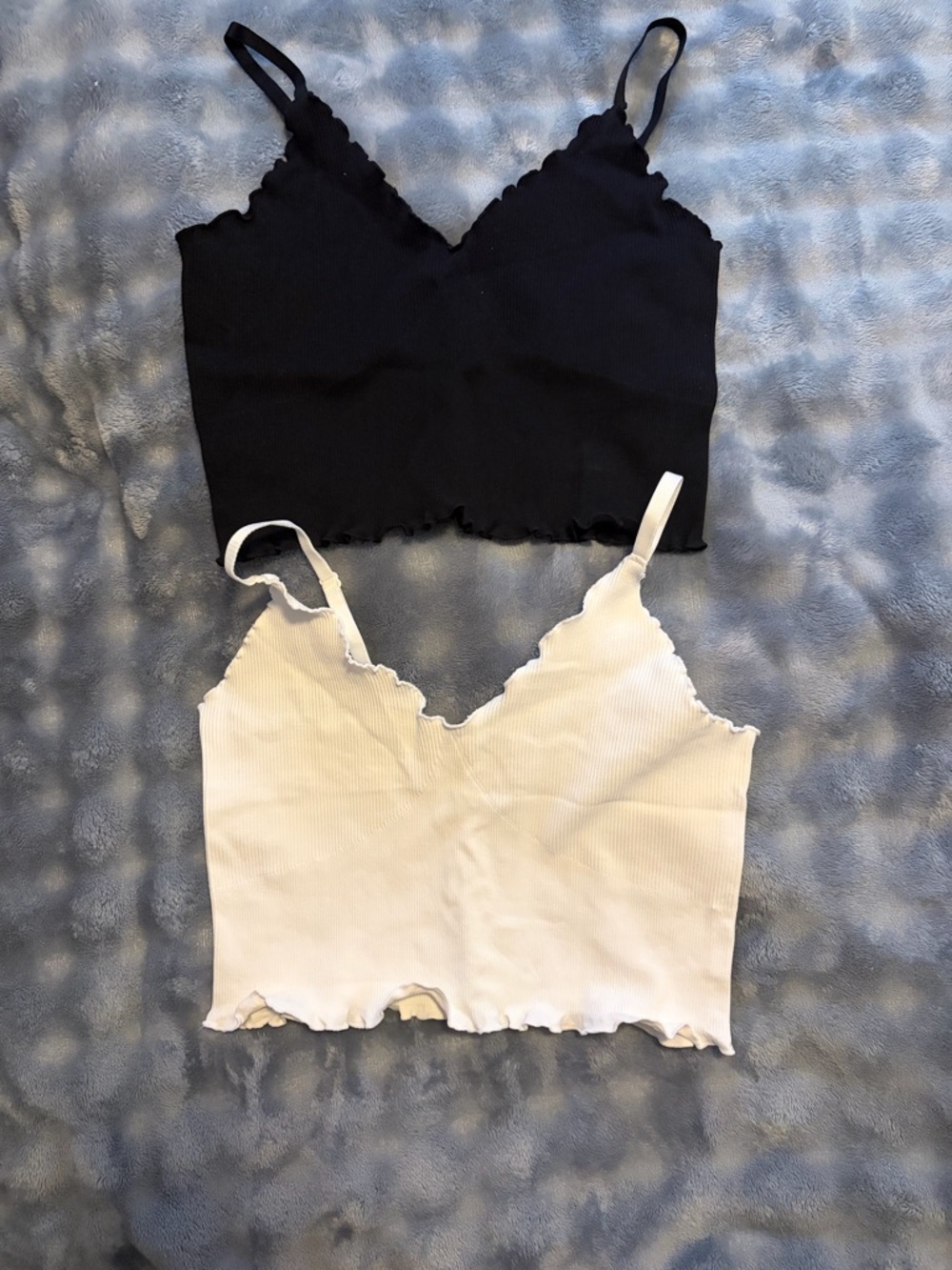 Sunzel Scalloped V-Neck Ribbed Crop Tops - Black & White (Set of 2)